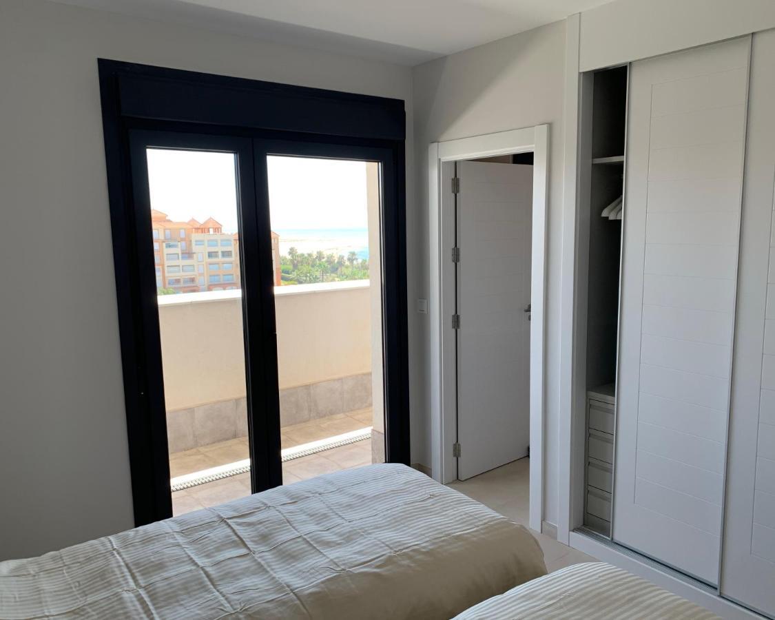 شقة Penthouse With Wide Terrace Next To The Ocean هويلفا المظهر الخارجي الصورة
